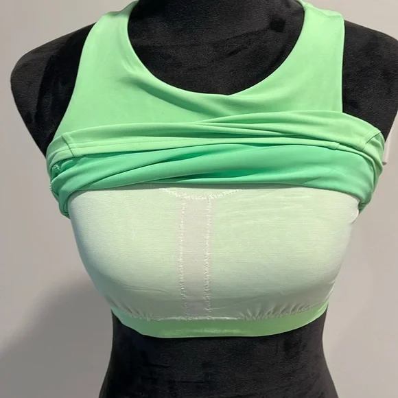 - Invigorate training tank top - Picture 3 of 3